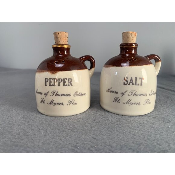 Vintage Ceramic Salt & Pepper Shaker Set House of Thomas Edison Ft Myers Fla - Picture 6 of 7